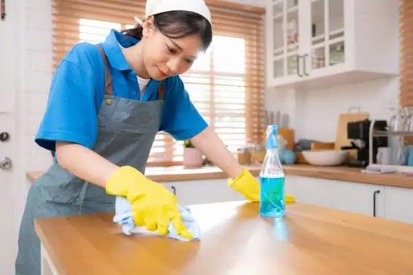 Les bonnes raisons de faire appel à un service de ménage à domicile